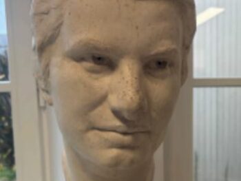 Le Buste d’Hélène BOUCHET